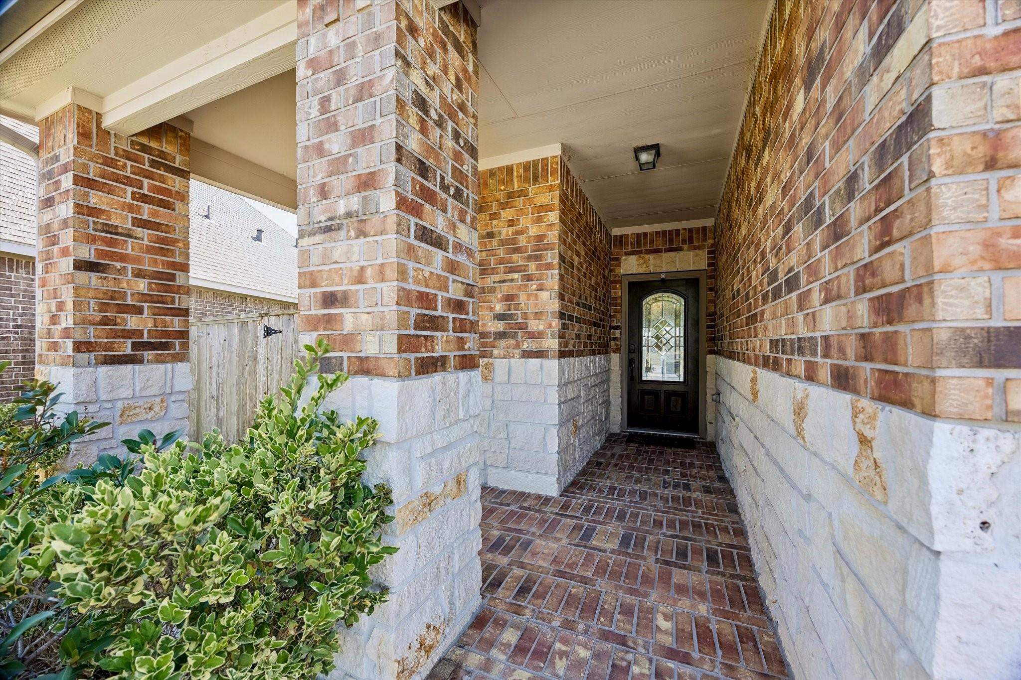 9306 Rustic Bay Court