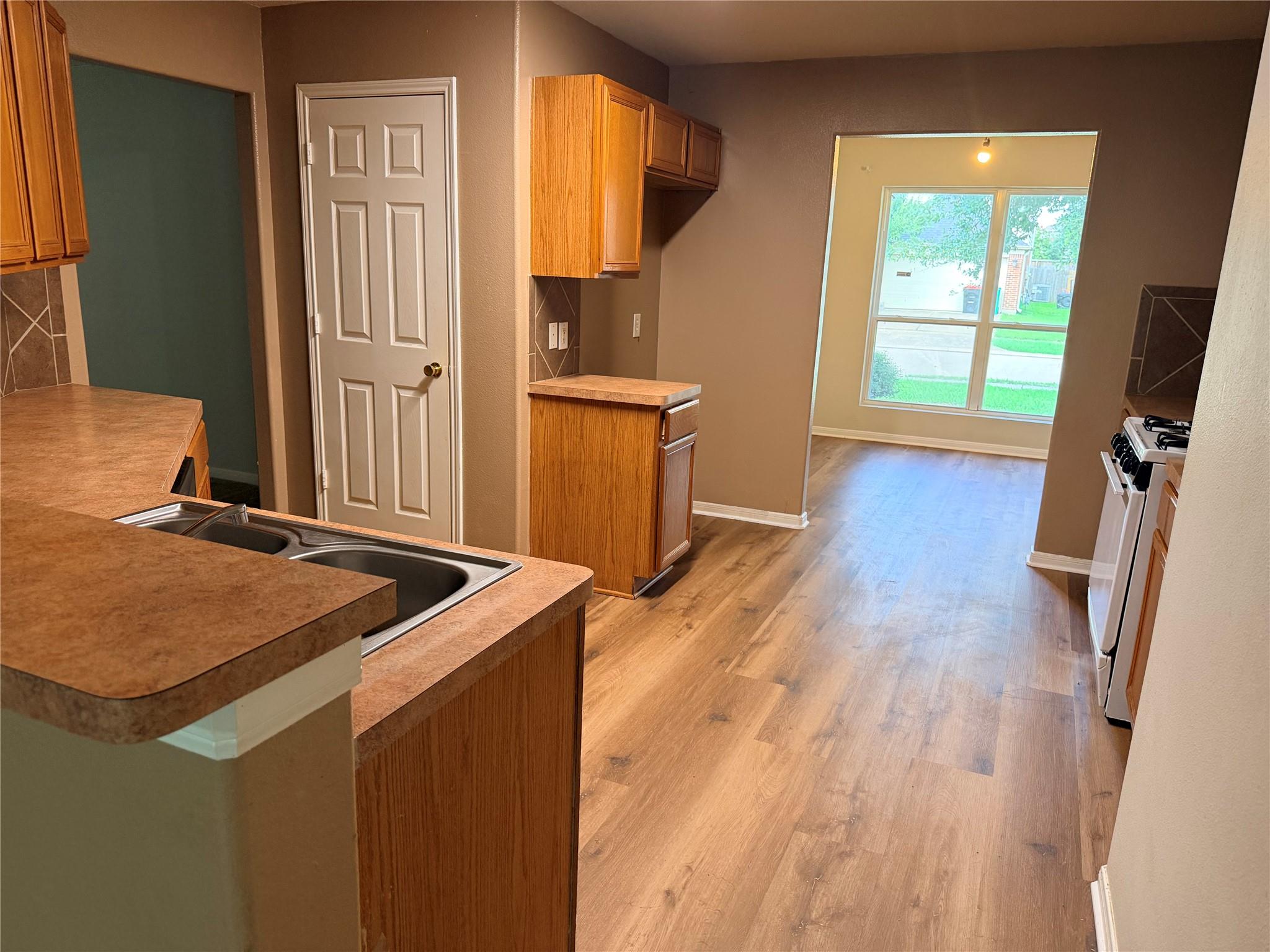 5043 Lamppost Hill Court