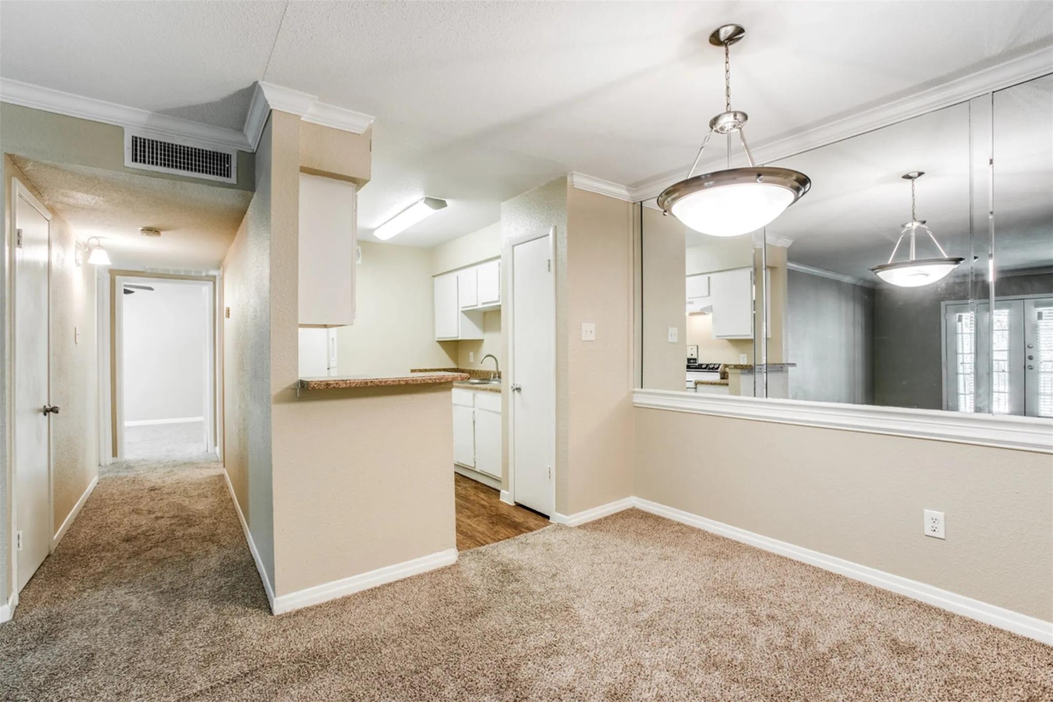 851 Threadneedle Street 704