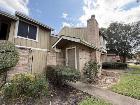 6106 W Airport Boulevard 18 Houston TX 77035