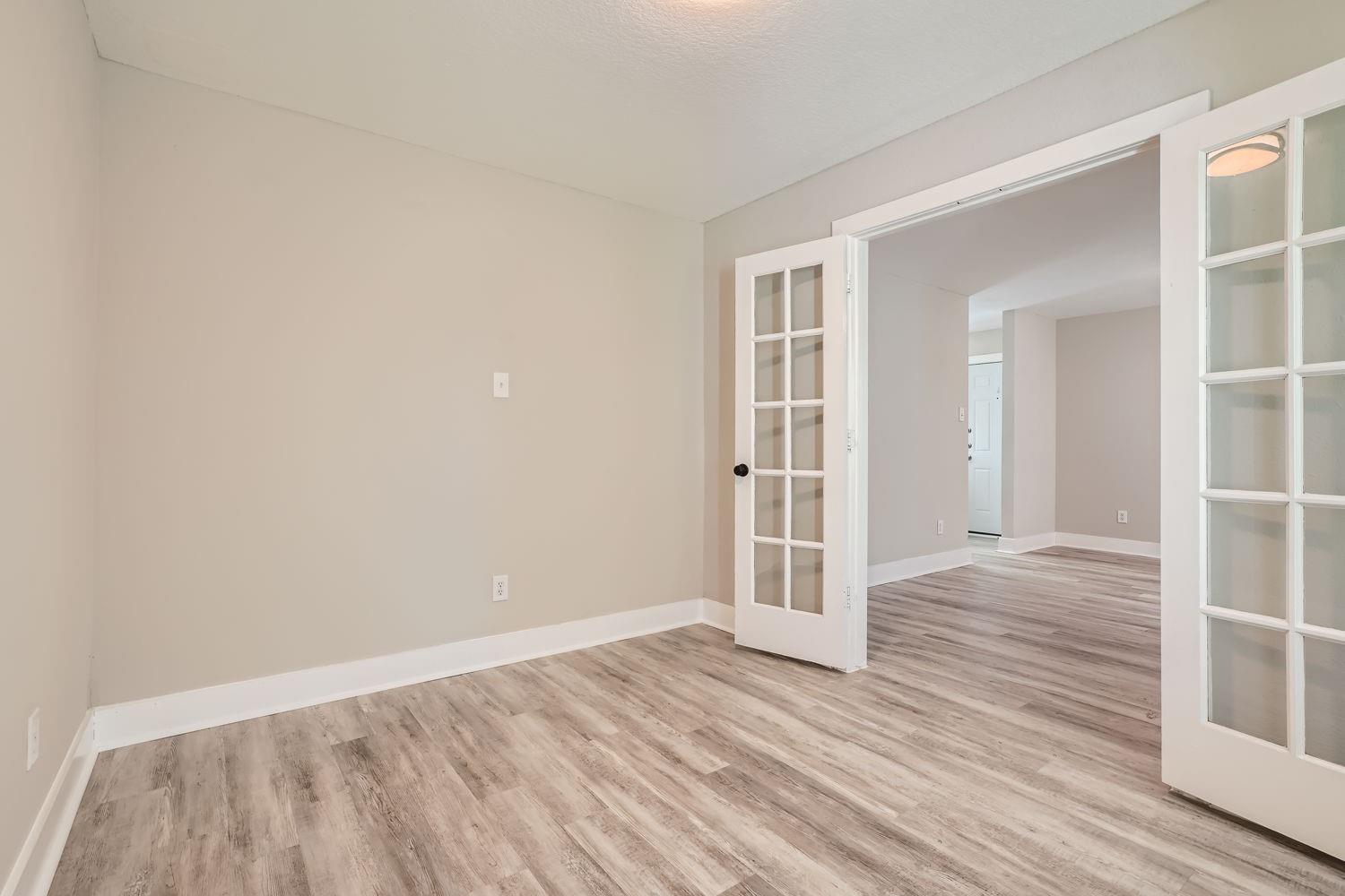 17507 S Compass Rose Circle