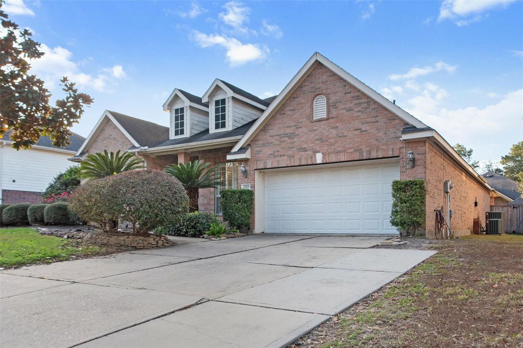 Photo of 19810 Texas Laurel Trail, Humble, TX 77346 (MLS # 85725003)