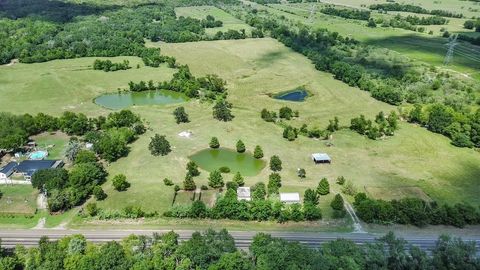 Photo of 1414 Highway 84 W, Teague, TX 75860 (MLS # 52845604) Photo of 1414 Highway 84 W, Teague, TX 75860 (MLS # 52845604)