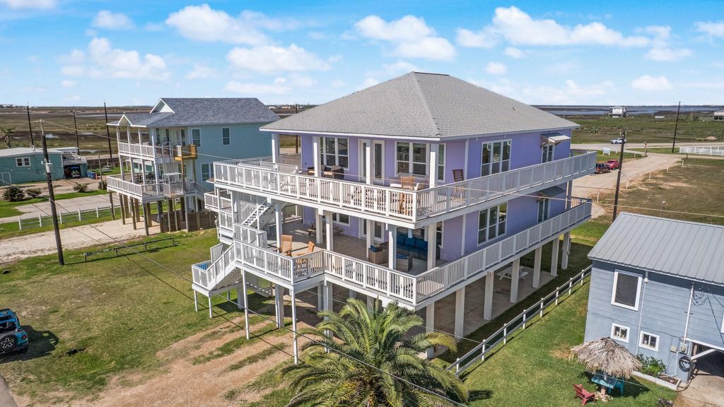 Photo of 310 Coral Court, Surfside Beach, TX 77541 (MLS # 13465208)