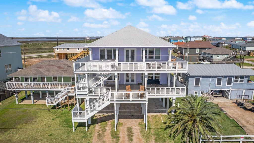 Photo of 310 Coral Court, Surfside Beach, TX 77541 (MLS # 13465208)