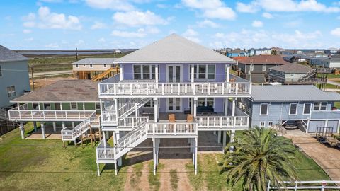 Photo of 310 Coral Court, Surfside Beach, TX 77541 (MLS # 13465208)