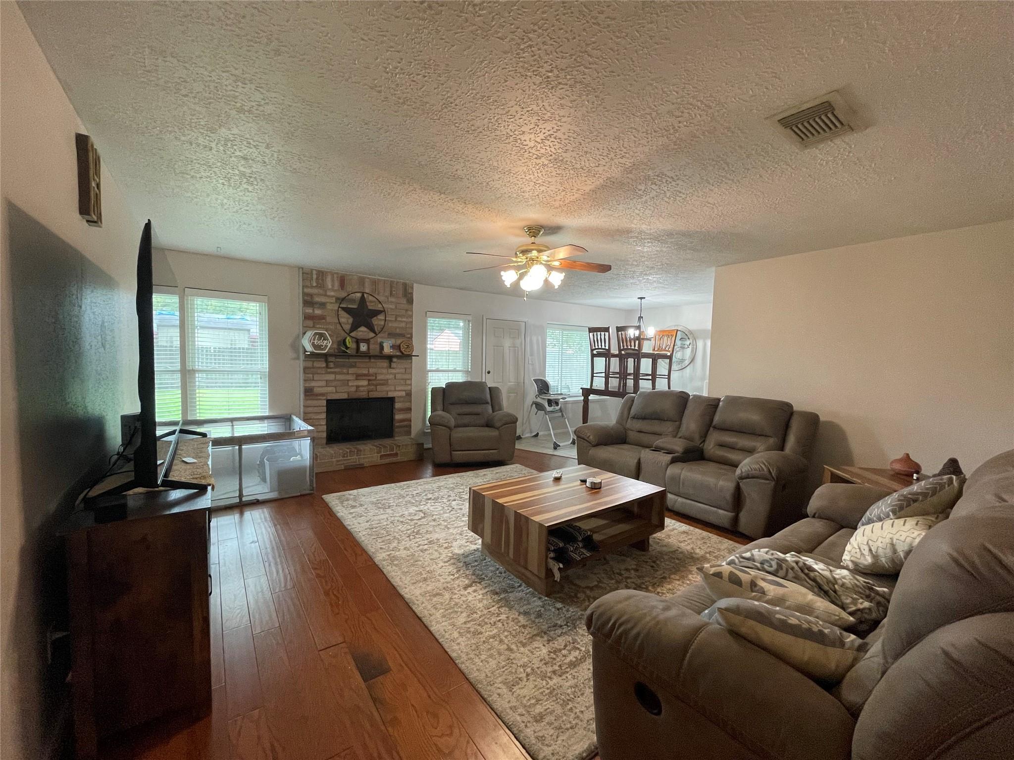 5001 Crestway Drive