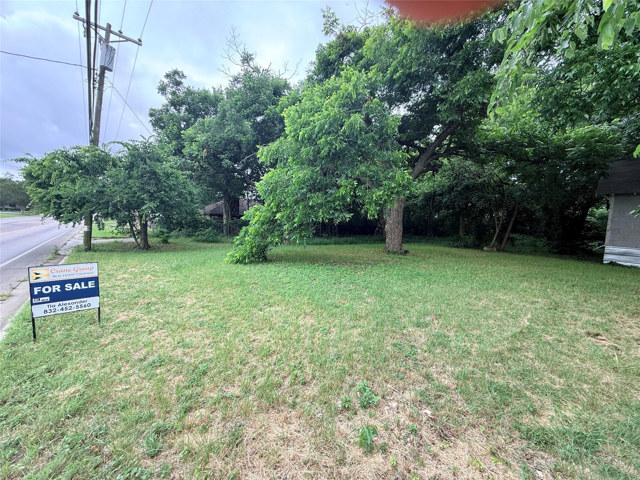 2922 Macarthur Drive