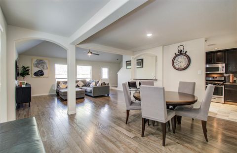 Photo of 3306 Inverness Path Lane, Houston, TX 77053 (MLS # 21994722)