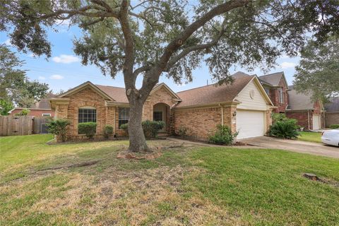 Photo of 17819 Scenic Oaks Drive, Richmond, TX 77407 (MLS # 7395735)