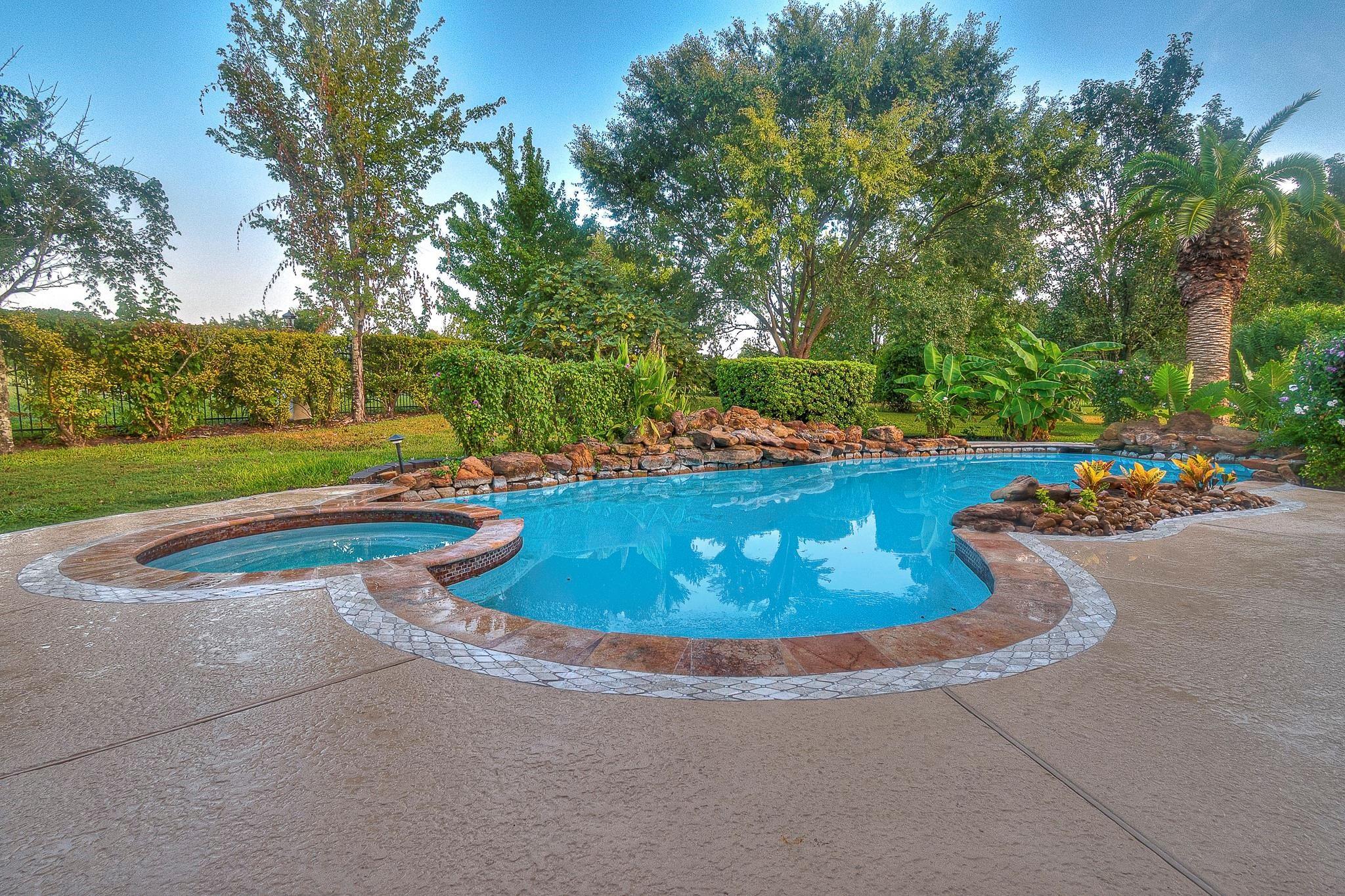 66 Lake Estates Drive