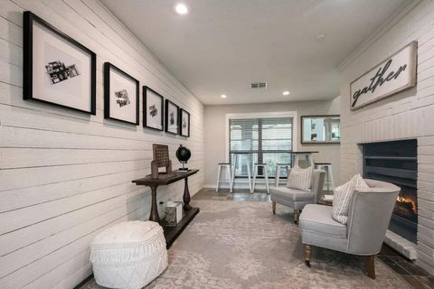 Photo of 13031 Park Crossing #4101, San Antonio, TX 78217 (MLS # 6008644) Photo of 13031 Park Crossing #4101, San Antonio, TX 78217 (MLS # 6008644)