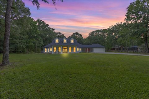Photo of 28918 Misty Oaks Drive, Huffman, TX 77336 (MLS # 64638871)