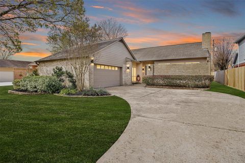 Photo of 2230 Foreland Drive, Houston, TX 77077 (MLS # 43467610)