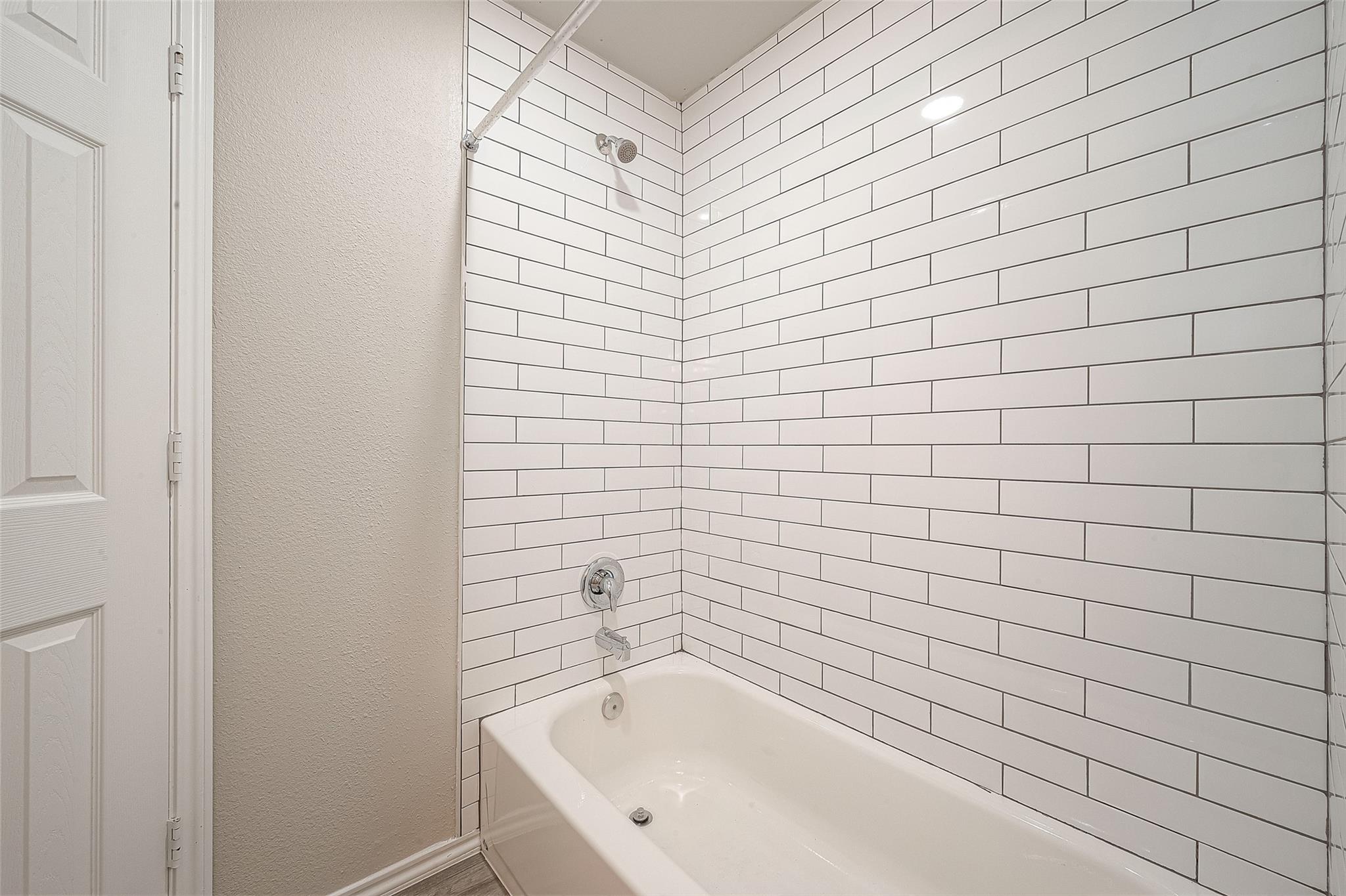 1549 Garden Road 107