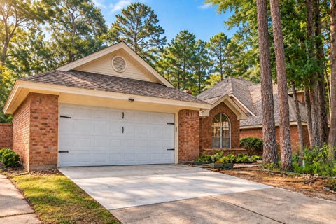 Photo of 26 Cedar Chase Place, The Woodlands, TX 77381 (MLS # 22909390)