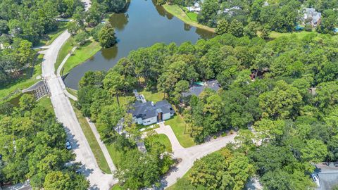Photo of 1 E Wedgewood Glen, The Woodlands, TX 77381 (MLS # 44933760)