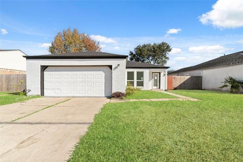 Photo of 2707 Ashford Trail Drive, Houston, TX 77082 (MLS # 66092026)