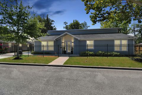 Photo of 5418 Elysian Street, Houston, TX 77009 (MLS # 72012049)