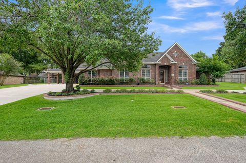 9832 W Shore Drive Willis TX 77318