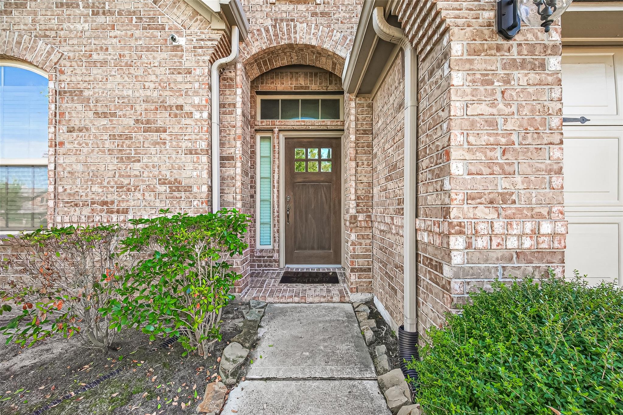 19707 Lakeside Pointe Court