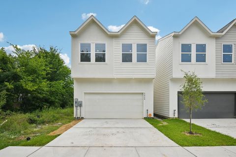 Photo of 6808 Madrid St St, Houston, TX 77021 (MLS # 53985775)