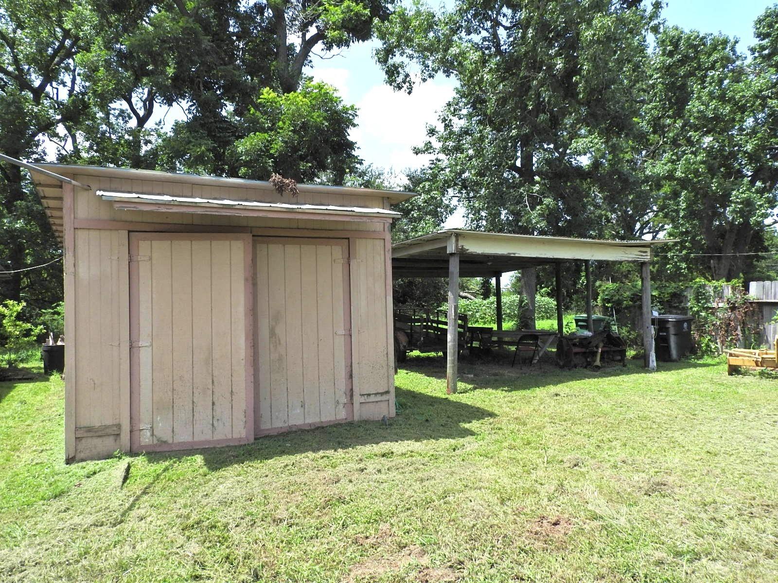 6100 Stuebner Airline Road