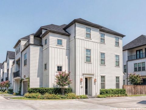 Photo of 1002 Lamelia Lane, Houston, TX 77008 (MLS # 5116407)