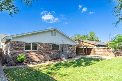 Tiny photo for 15423 Empanada Drive, Houston, TX 77083 (MLS # 2364132)