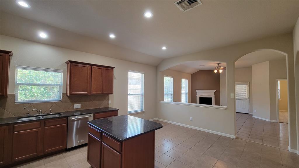 122 Black Swan Place