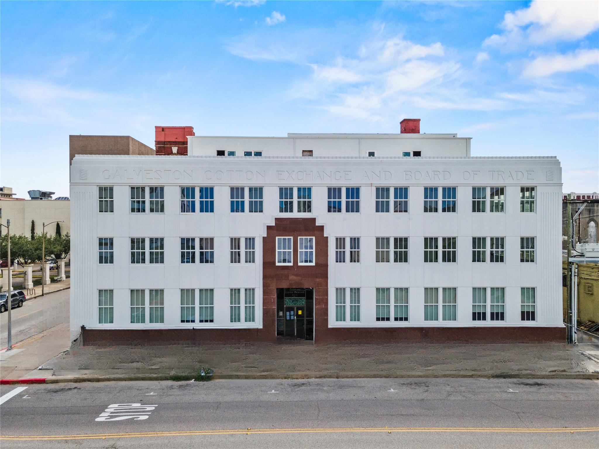2102 Mechanic Street 305