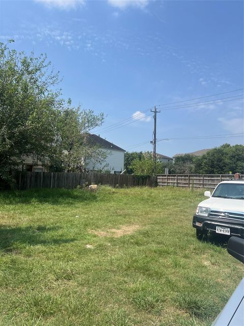 Photo of 7050 Inwood Park Drive, Houston, TX 77088 (MLS # 37338982)