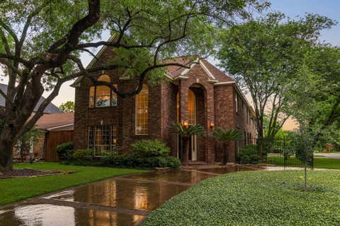 Photo of 4900 Cedar Street, Bellaire, TX 77401 (MLS # 26382129)