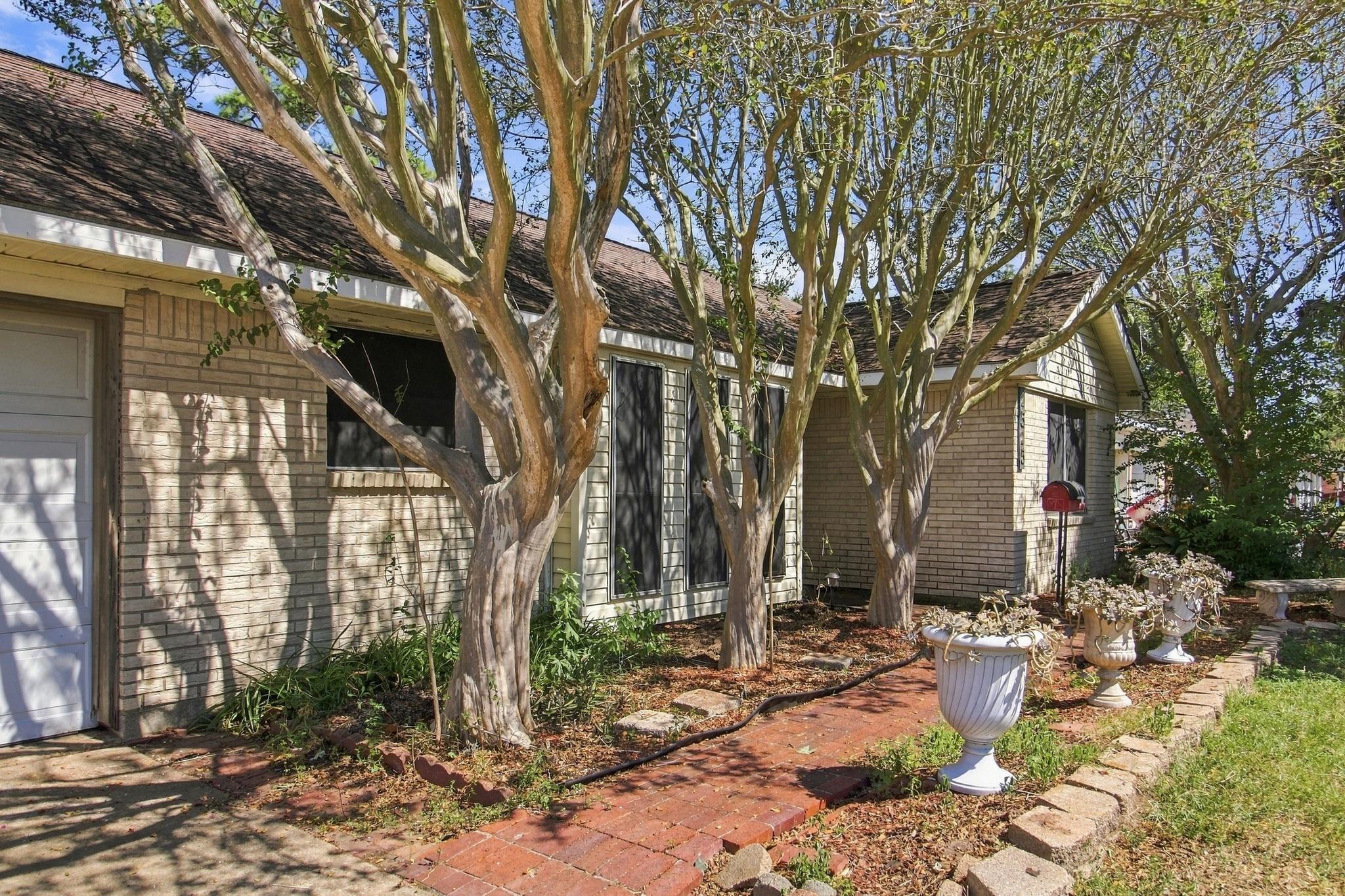 2525 Pickerton Drive