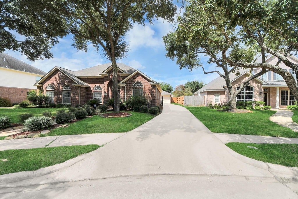 Photo of 5815 Pheasant Ridge Lane, Houston, TX 77041 (MLS # 29105719)