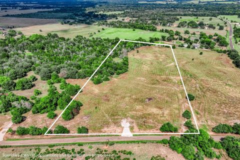 Photo of 8671 County Road 324, Caldwell, TX 77836 (MLS # 20208036) Photo of 8671 County Road 324, Caldwell, TX 77836 (MLS # 20208036)