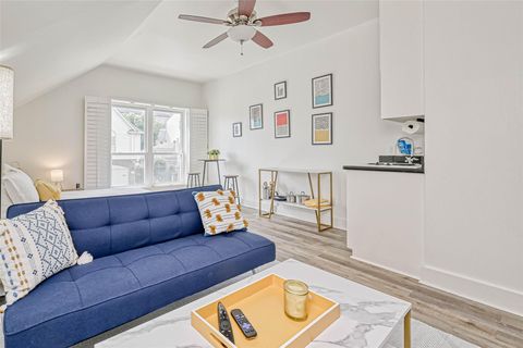 Photo of 2112 Harold Street, Houston, TX 77098 (MLS # 74572760)