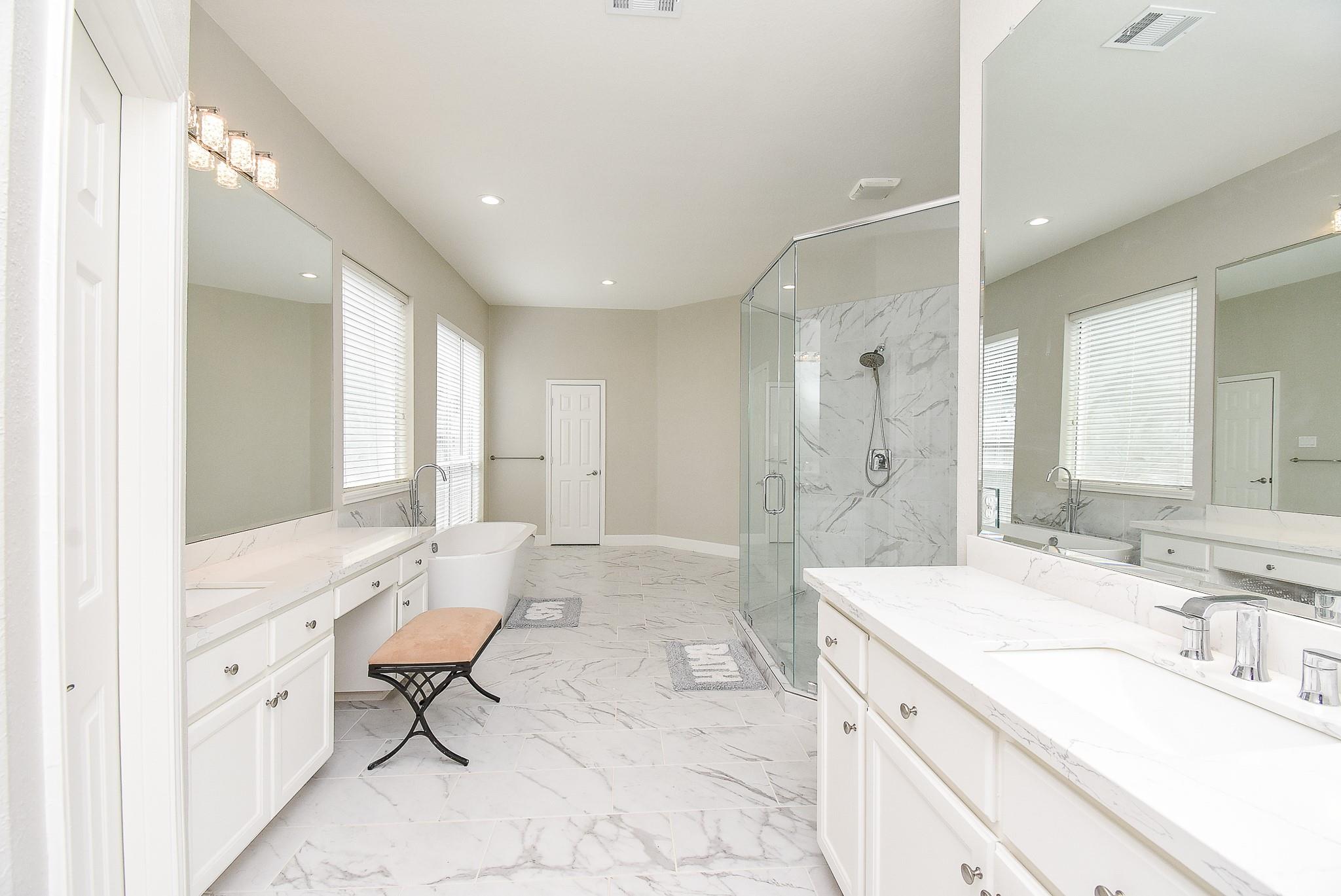 Sugar Land, Texas, 77479, United States, 5 Bedrooms Bedrooms, ,5 BathroomsBathrooms,Residential,Active,2034016