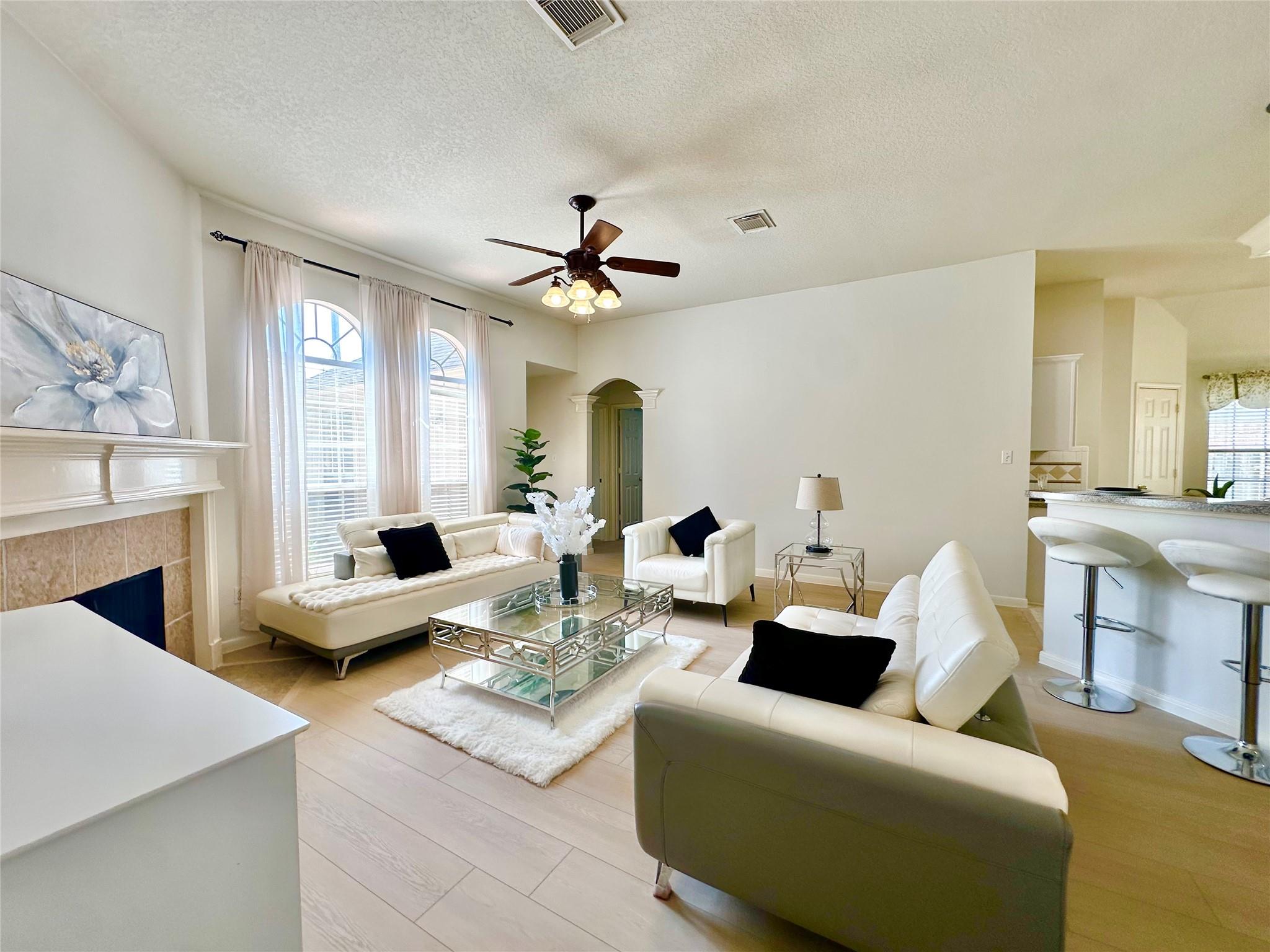 5822 Carta Valley Lane