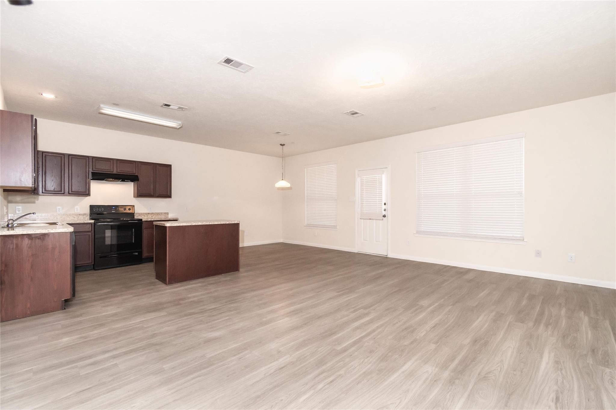 3931 Lexington Manor Court