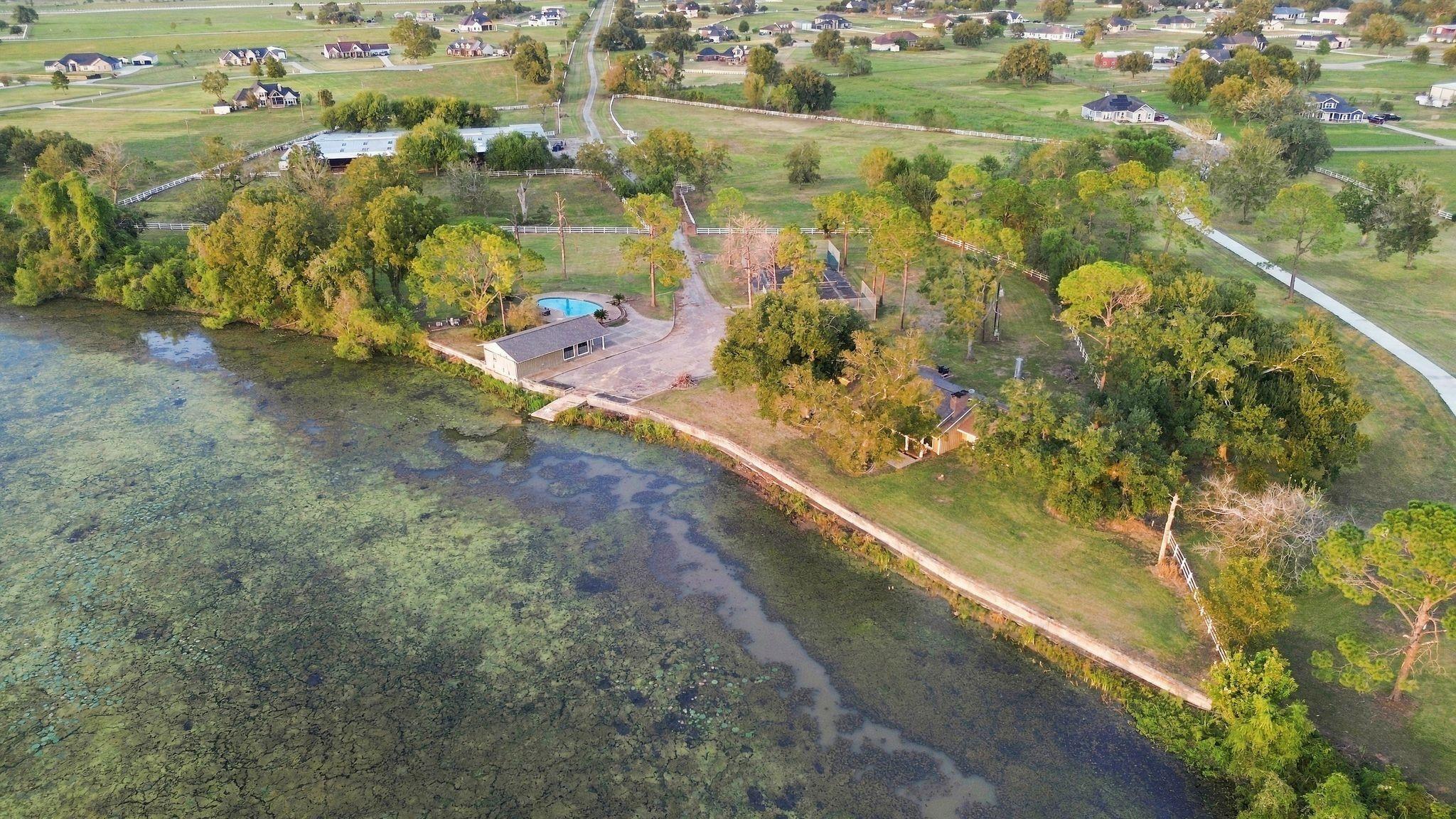 2935 W Fm 1462
