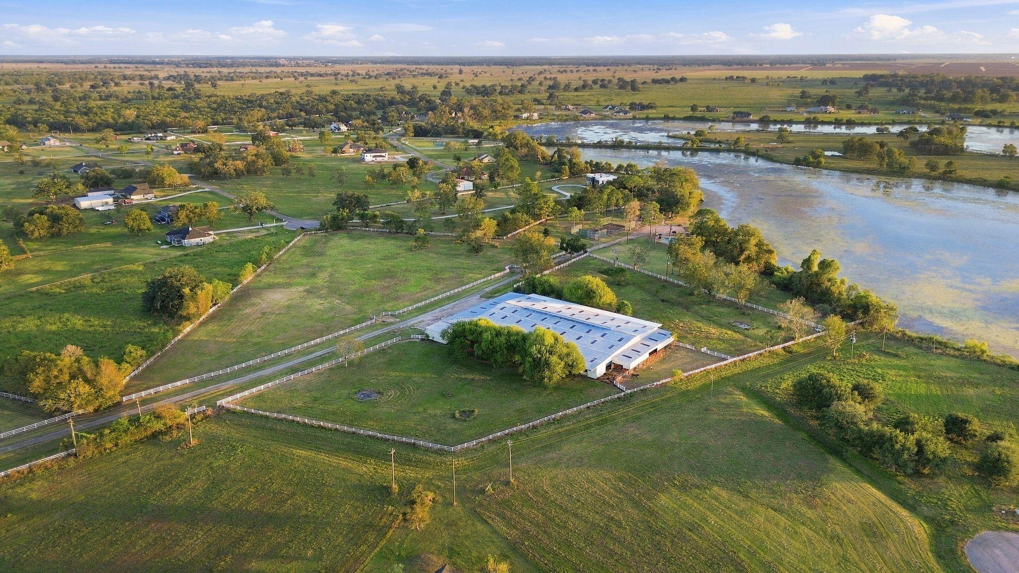 2935 W Fm 1462
