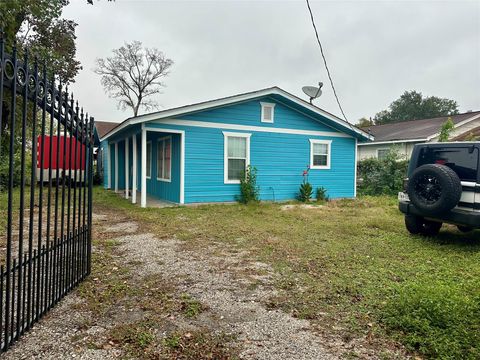 Photo of 4123 Littlecrest Road, Houston, TX 77093 (MLS # 75666867)