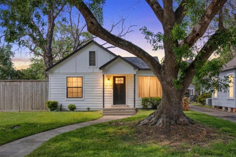 Photo of 2538 Southgate Boulevard, Houston, TX 77030 (MLS # 95285468)
