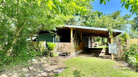 Photo of 405 E Waring Street, Dayton, TX 77535 (MLS # 97945554)