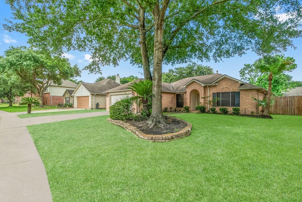 Photo of 31115 Perlican Drive, Spring, TX 77386 (MLS # 97893323)
