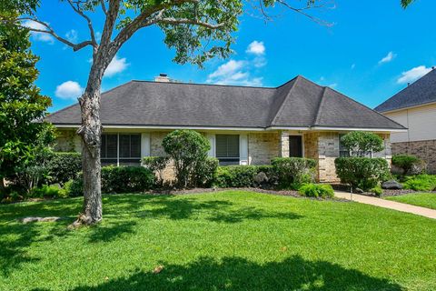 Photo of 3107 Barnhill Ln, Sugar Land, TX 77479 (MLS # 4622992)
