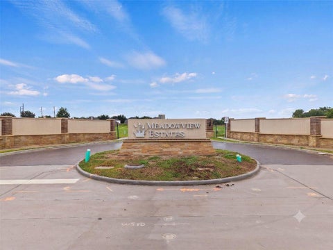 Photo of 7006 Meadowview Estates Court, Sugar Land, TX 77479 (MLS # 25362279)