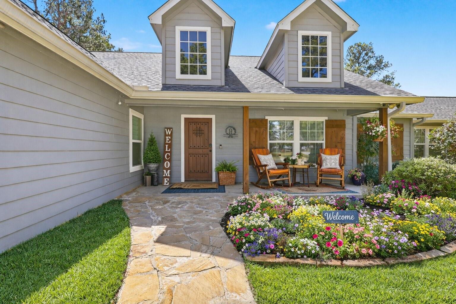 20003 Country Lake Drive N