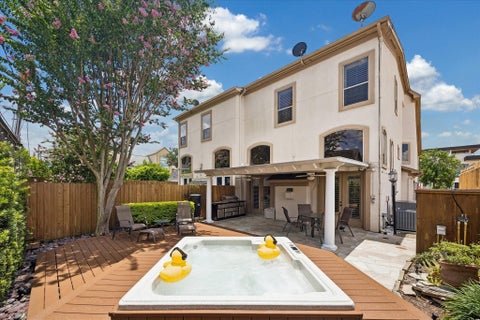 Townhouse For Sale - 2034 Norfolk Street<br/> Houston, TX 77098